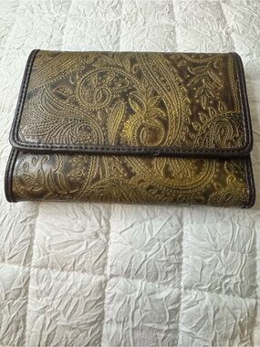 Relic Embossed Paisley Leather Wallet - Brown and Gold
